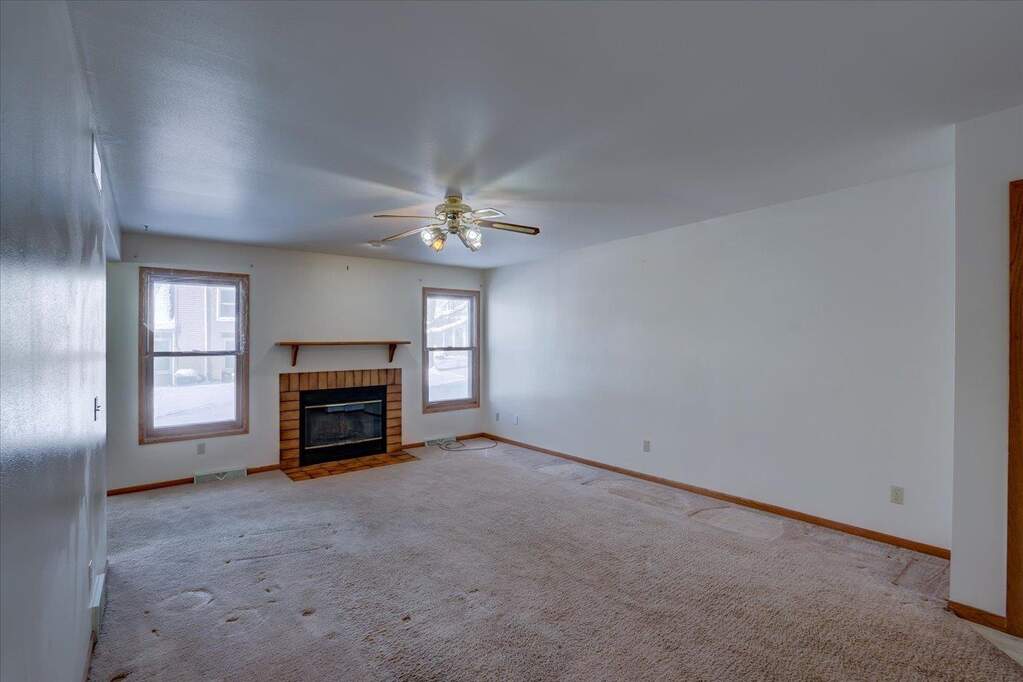 891 Hemlock Drive, Verona, WI 53593 MLS 1970005 properties SE