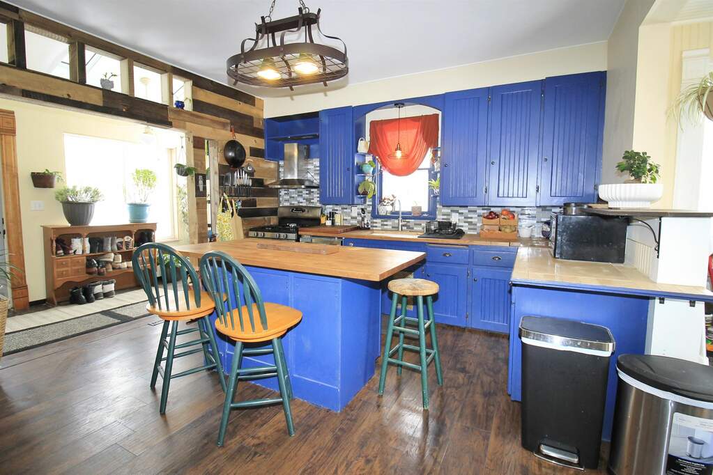 801 4th Street, New Glarus, WI 53574 MLS 1970037 properties SE Wisconsin