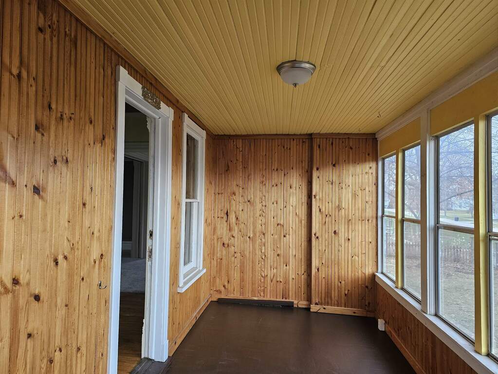 624 S Garfield Avenue, Janesville, WI 53545 MLS 1970491