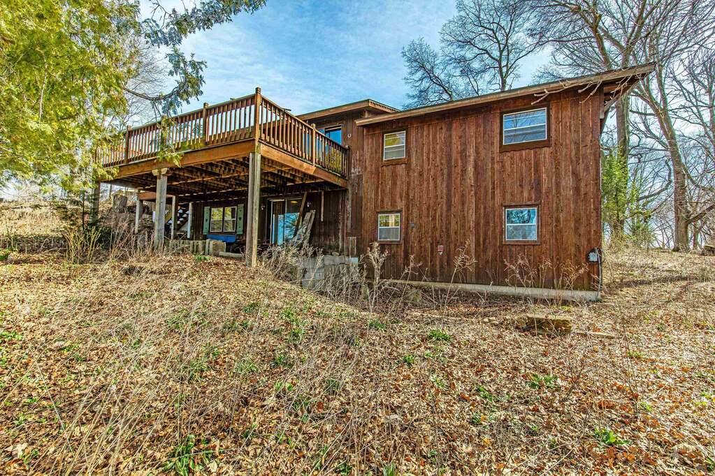 520 Linde Street, Deforest, WI 53532 MLS 1970698 properties SE