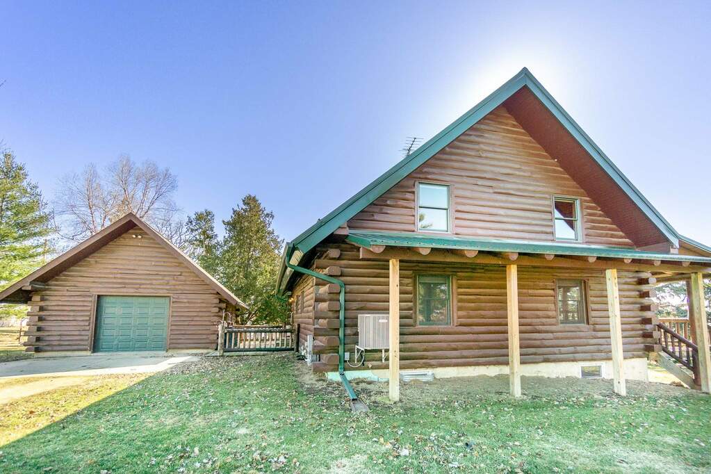 420 N Centre Street, Mount Hope, WI 53816 MLS 1971929 properties