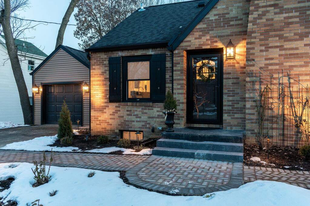 2501 Waunona Way, Madison, WI 53713 MLS 1972176 properties SE