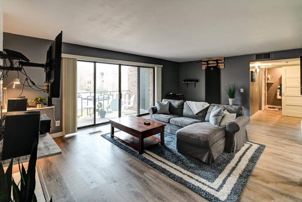 6302 Mineral Point Road 202, Madison, WI 53705 MLS 1972473