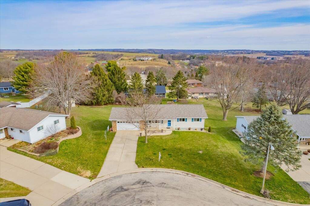 1012 Tower Circle, New Glarus, WI 53574 MLS 1972829 properties SE