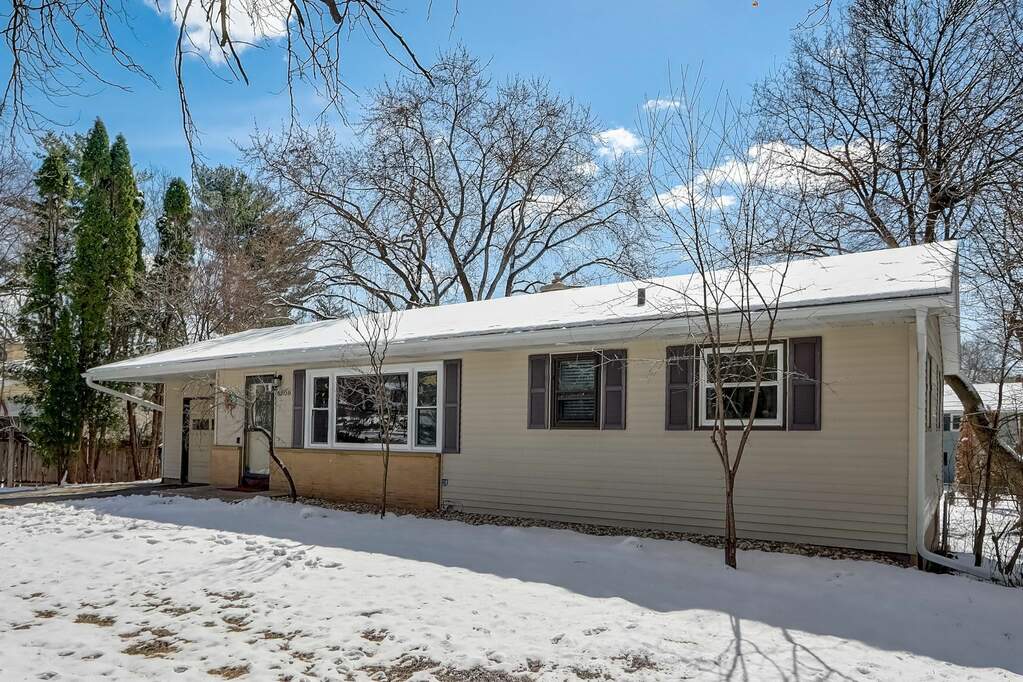 5209 Raymond Road, Madison, WI 53711 MLS 1973151 properties SE