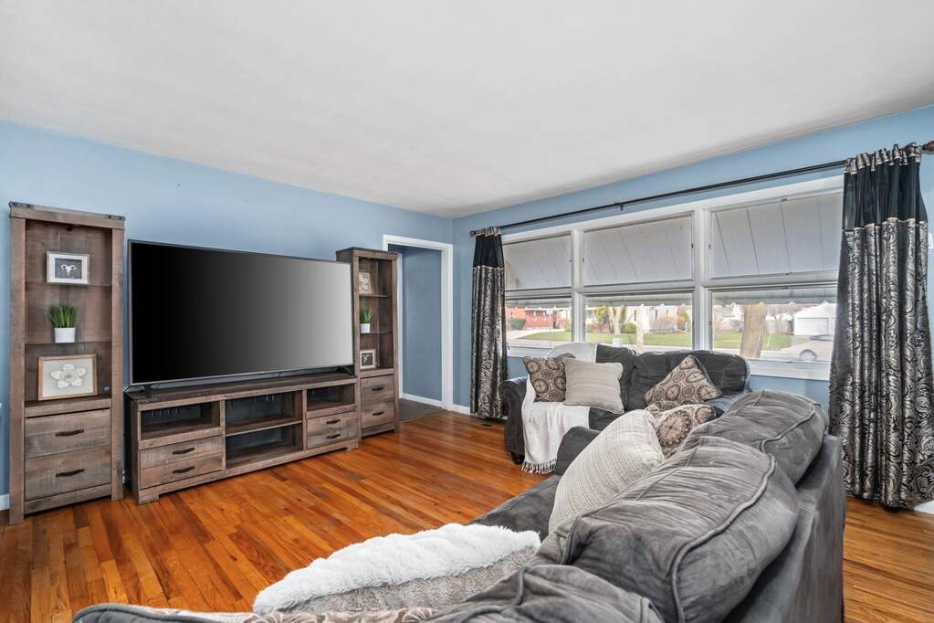 2022 Shopiere Road, Beloit, WI 53511 MLS 1974141 properties SE