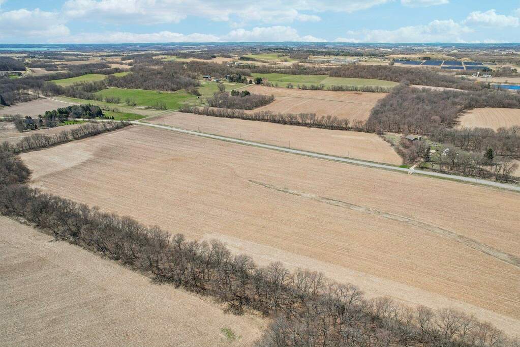 3647 Vilas Road, Cottage Grove, WI 53527 MLS 1974820 properties