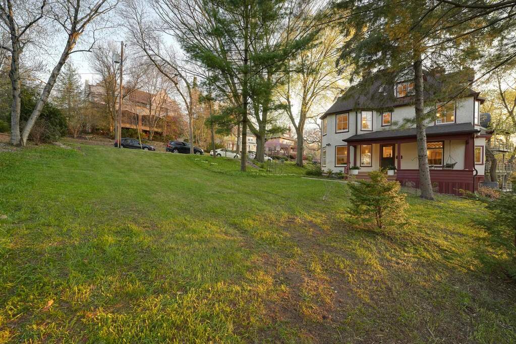 1906 Arlington Place, Madison, WI 53726 MLS 1975348 properties SE