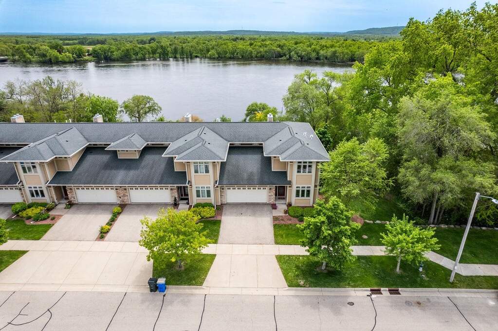 1100 W Pleasant Street 1, Portage, WI 53901 MLS 1977392