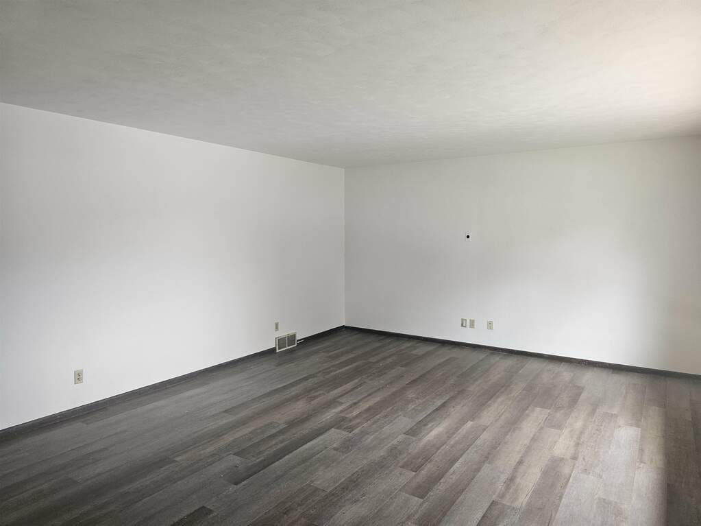 2870 Bailey Road, Sun Prairie, WI 53590 MLS 1979713 properties SE Wisconsin