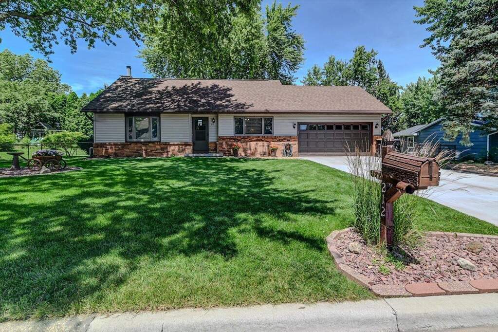 212 Pocahontas Lane, Deforest, WI 53532 MLS 1980293 properties SE