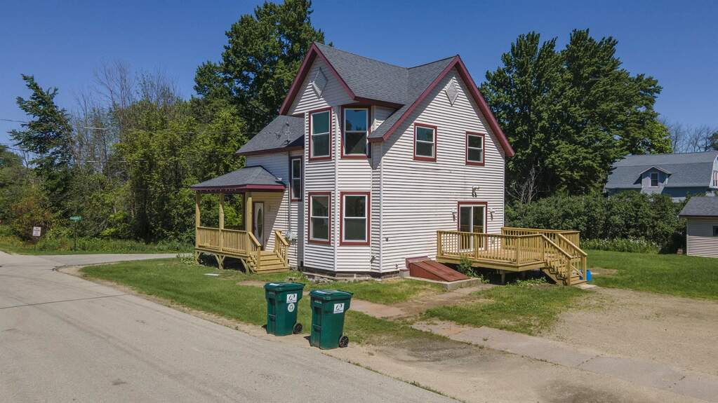 103 Randolph Street, Redgranite, WI 54970 MLS 1980319 properties
