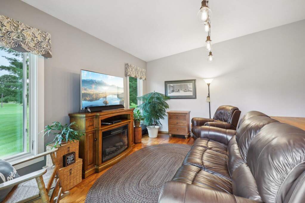 609 Saddle Ridge, Portage, WI 53901 MLS 1980494 properties SE