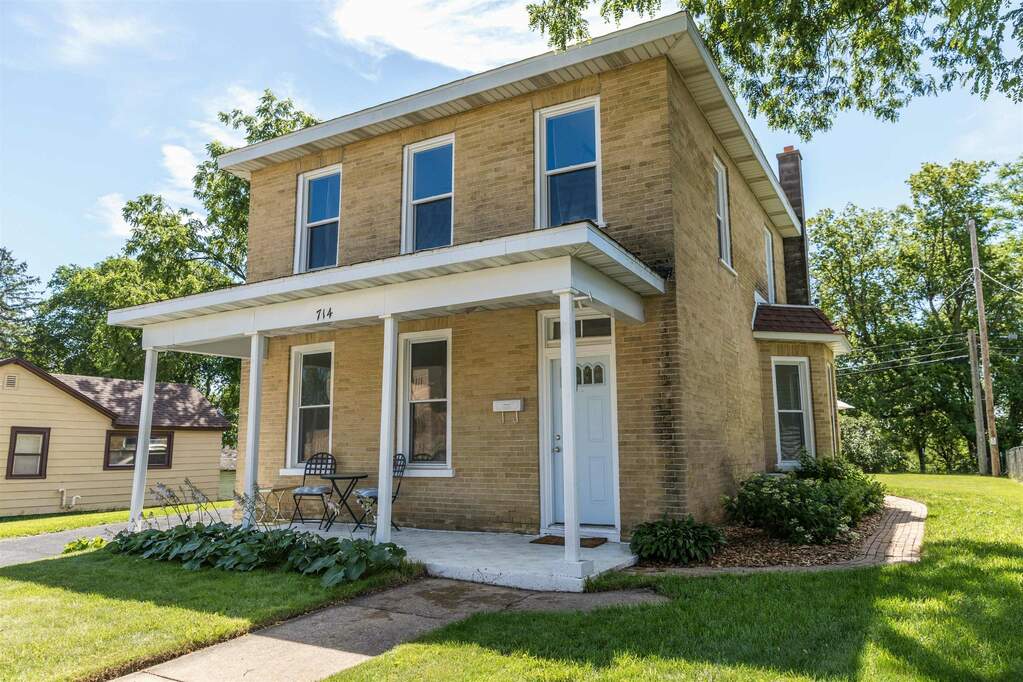 714 E Cook Street, Portage, WI 53901 MLS 1980827 properties SE