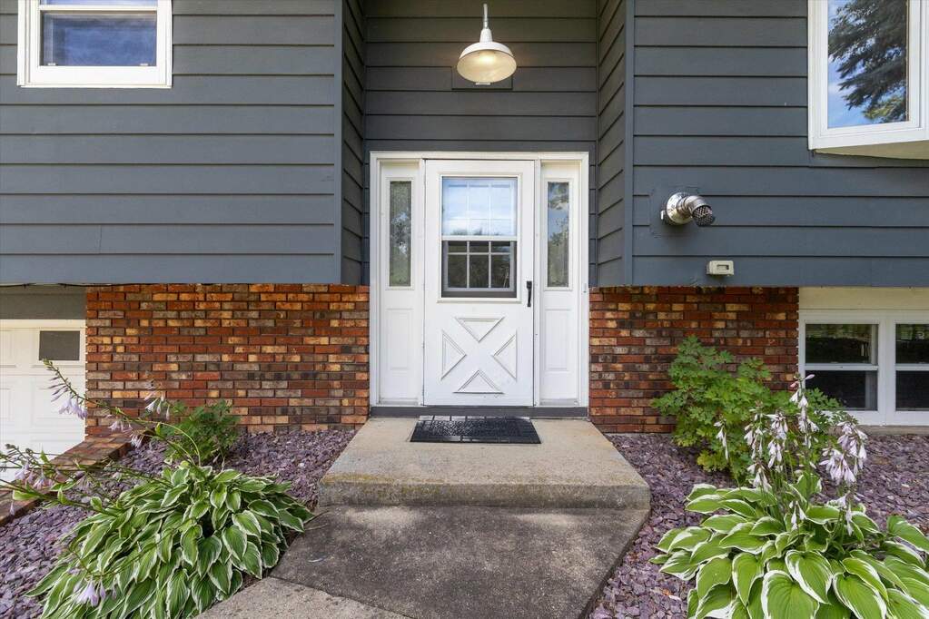 3924 Wilnor Drive, Oregon, WI 53575 MLS 1987652 properties SE