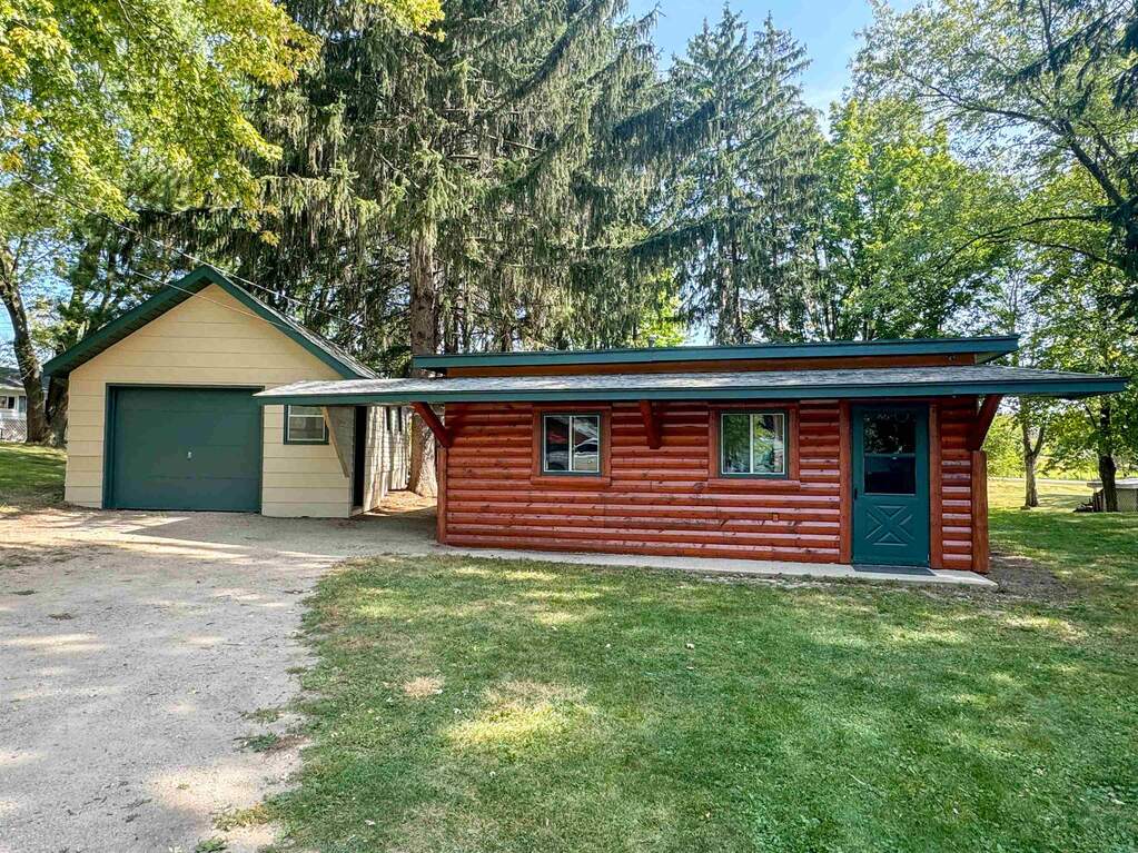 N5164 Forest Glen Beach Road, Ripon, WI 54961 - View 2
