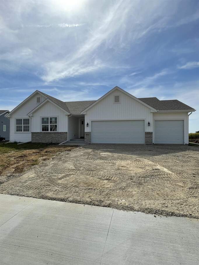 3662 Night Hawk Trail