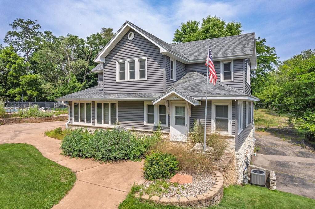 227 Sarrington Street, Wisconsin Dells, WI 53965 - View 4
