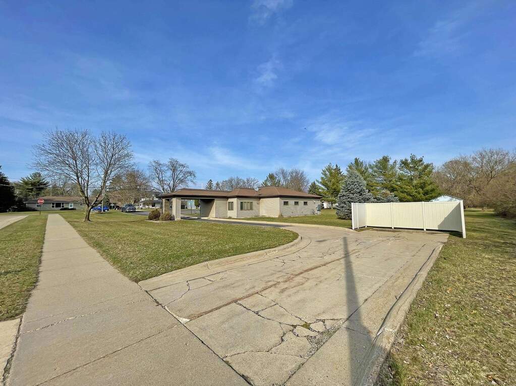 102 Gillette Street, Pardeeville, WI 53954 - View 3