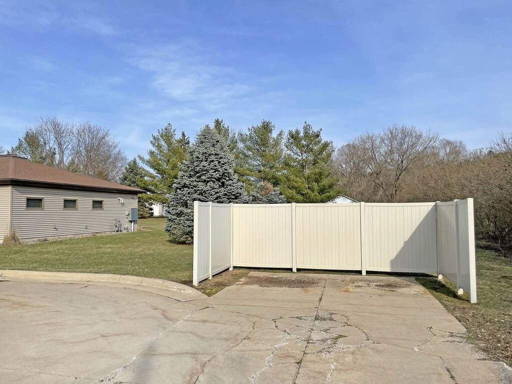 102 Gillette Street, Pardeeville, WI 53954 - View 4