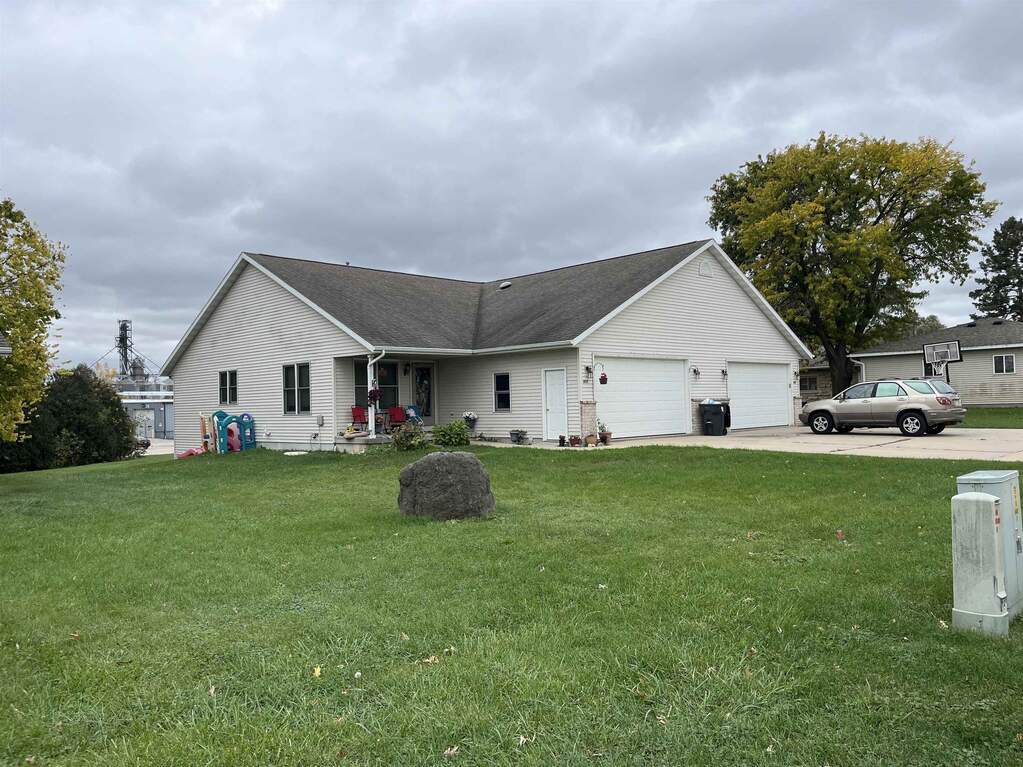 315-317 N Watertown Street