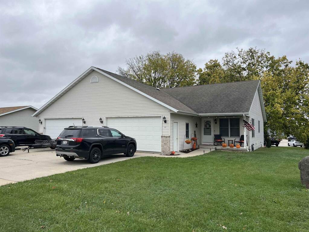 319-321 N Watertown Street