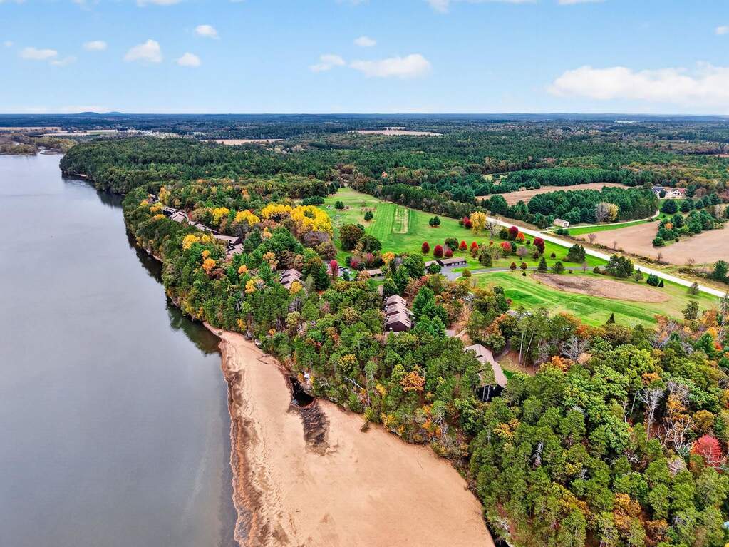 7 Walnut Trail #7, Wisconsin Dells, WI 53965 | MLS# 2035044 ...