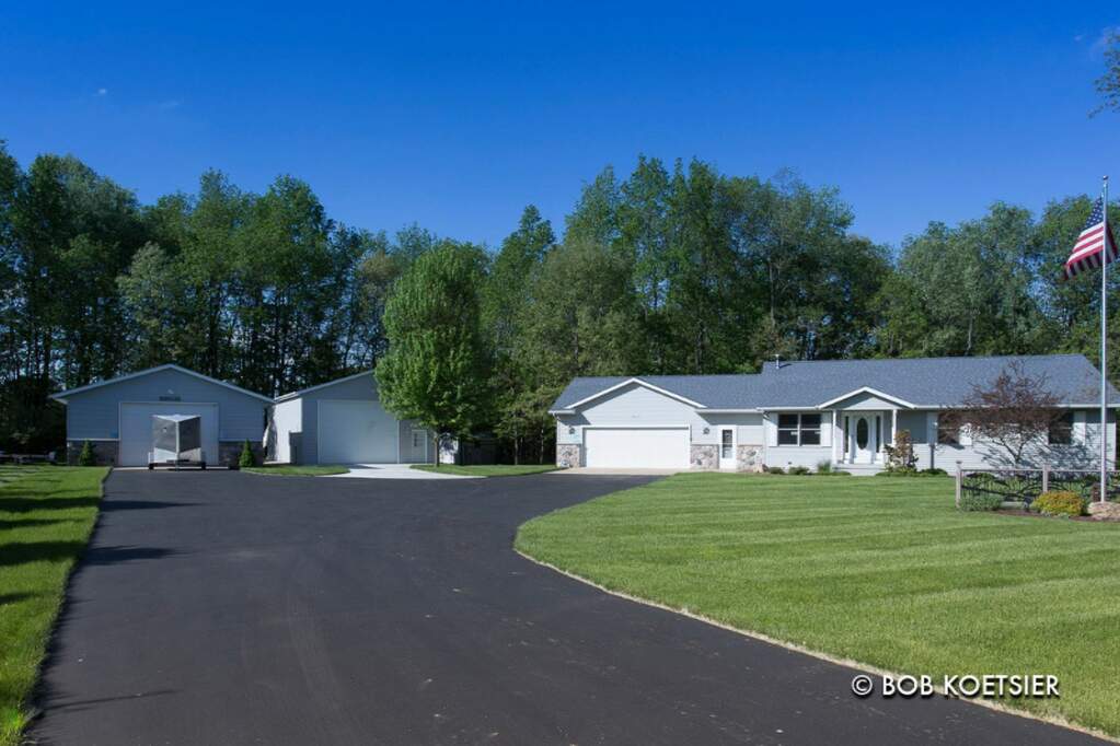 581 Boot Lake Ridge, Shelbyville, MI 49344 MLS 15022060 properties SW Michigan