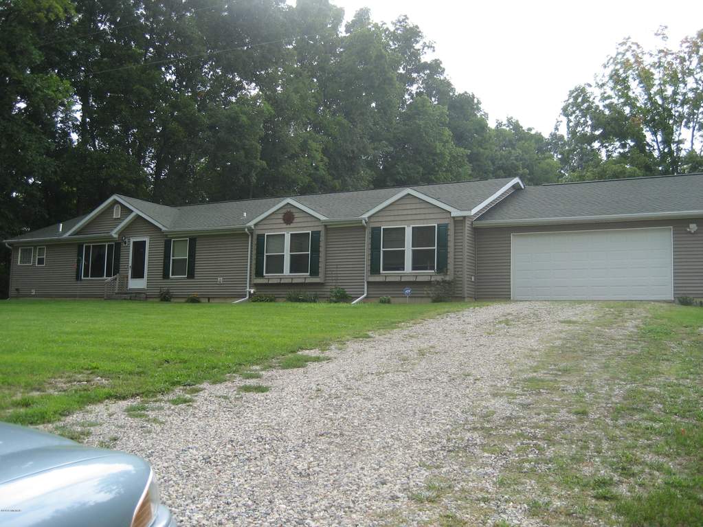 8454 W Guernsey Lake Road, Delton, MI 49046 MLS 16046415