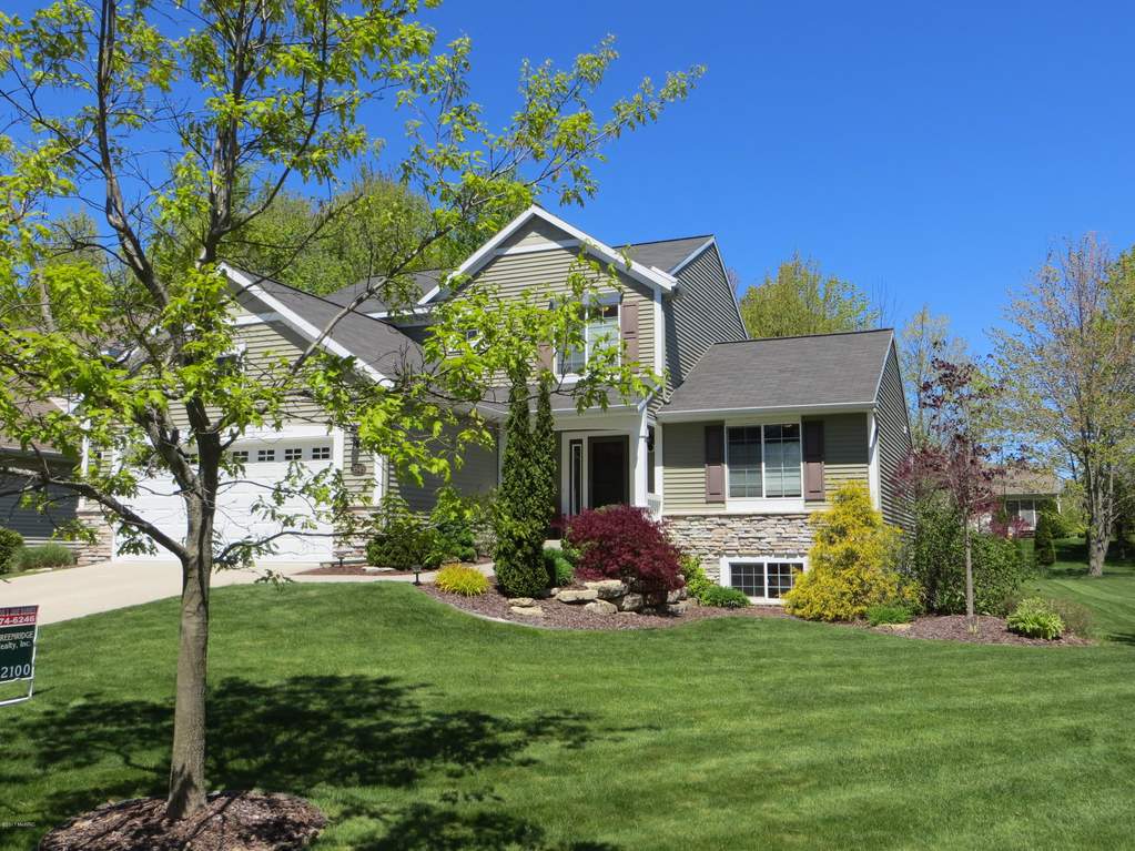 3549 Long Grove Drive Se, Kentwood, MI 49512 MLS 17020822