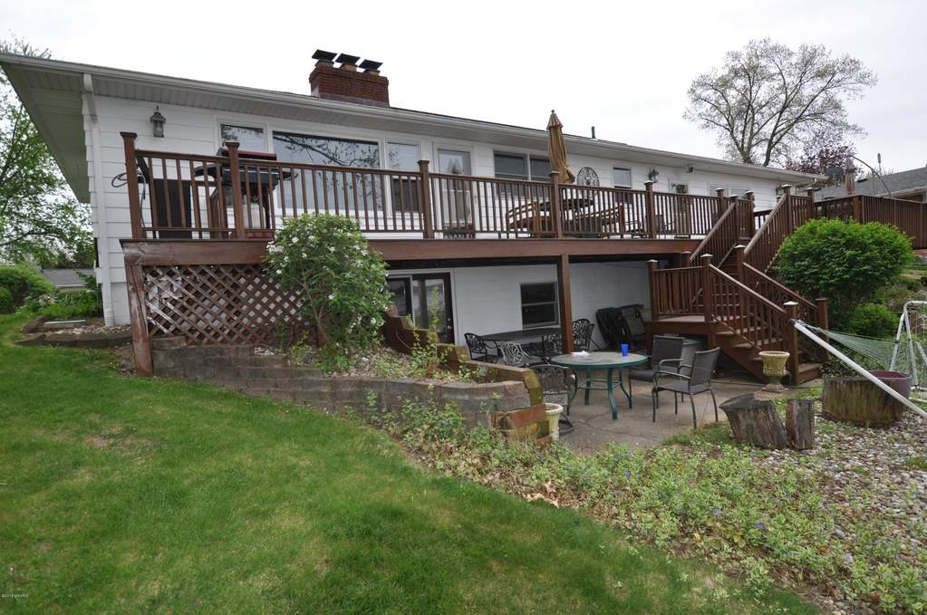 11536 E Indian Lake Drive, Vicksburg, MI 49097 MLS 18006479 properties SW Michigan