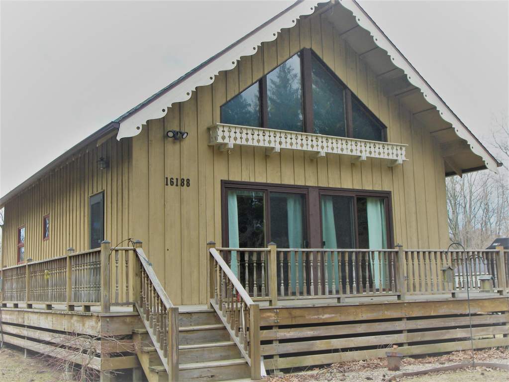 16188 First Lane, Union Pier, MI 49129 MLS 18009812 properties SW