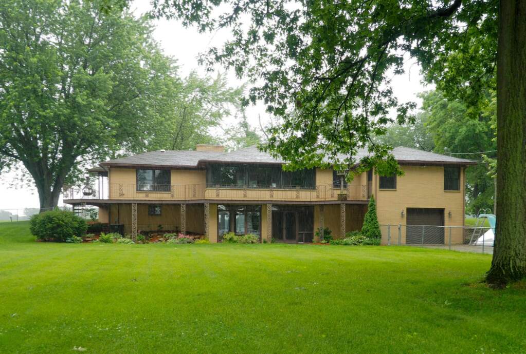 8704 E Long Lake Drive, Scotts, MI 49088 MLS 18010213 properties SW Michigan