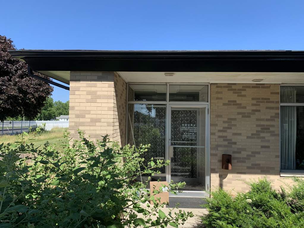 102 S Cleveland Avenue, Galien, MI 49113 MLS 19005546 properties