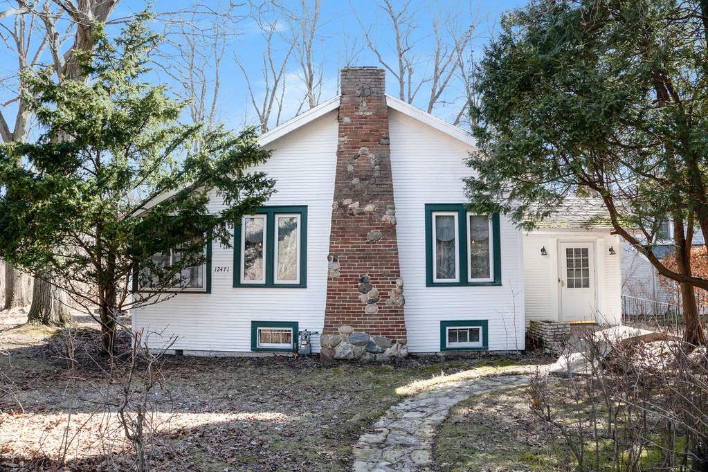 12471 South Court, Sawyer, MI 49125 MLS 19010876 properties SW