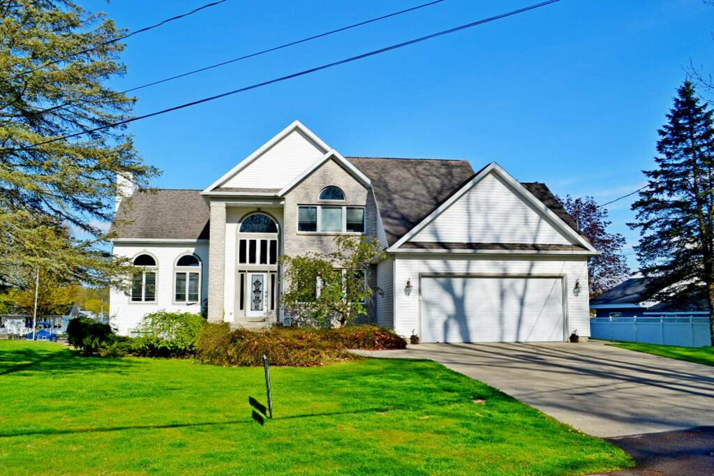 1847 Edwin Drive, Wayland, MI 49348 MLS 20006798 properties SW
