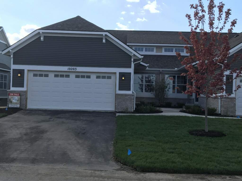 10203 E Crossroads Circle Se 23, Caledonia, MI 49316 MLS 20008380