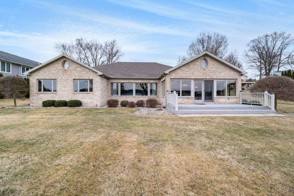 16793 Lakeview Drive, Vandalia, MI 49095 MLS 20009524 properties