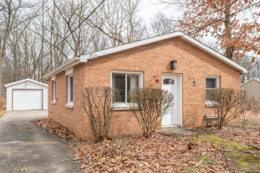 70293 Lakeview Drive, Edwardsburg, MI 49112 MLS 20010868 properties SW Michigan