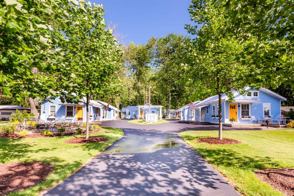 5358 Paw Paw Lake Road, Coloma, MI 49038 MLS 20021075 properties