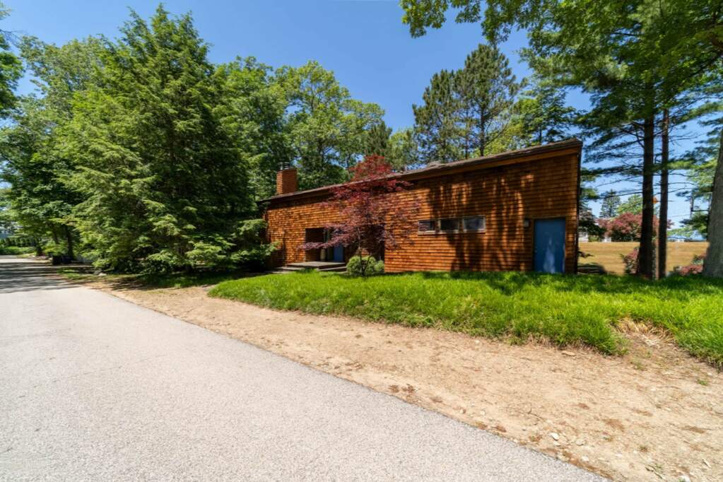 4 Shadow Trail, Michiana Shores, IN 46360 MLS 20022026 properties