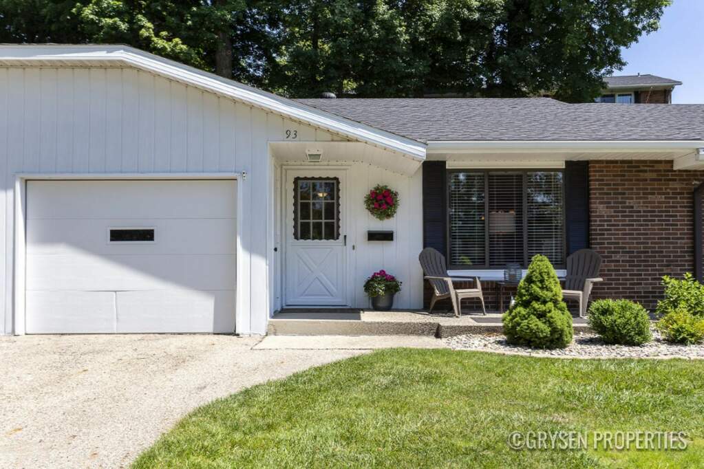 230 S State Street 93, Zeeland, MI 49464 MLS 20022863 properties