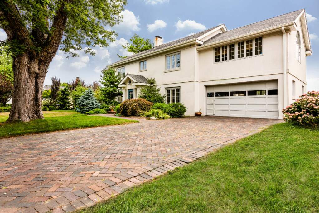 327 Ridgeway Street, St. Joseph, MI 49085 MLS 20031836 properties