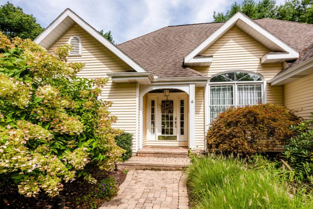 4775 Lakewood Avenue, Stevensville, MI 49127 MLS 20036797