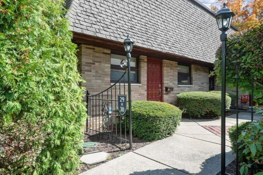 2727 Lakeshore Drive H29, St. Joseph, MI 49085 MLS 20041383