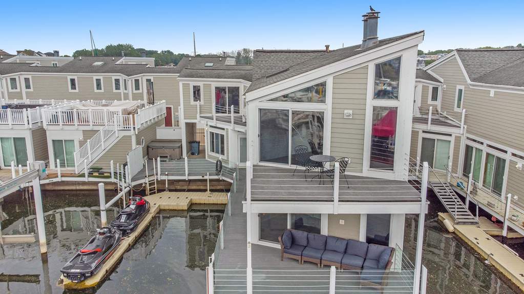 24 Harbor Isle Drive, New Buffalo, MI 49117 MLS 21020720