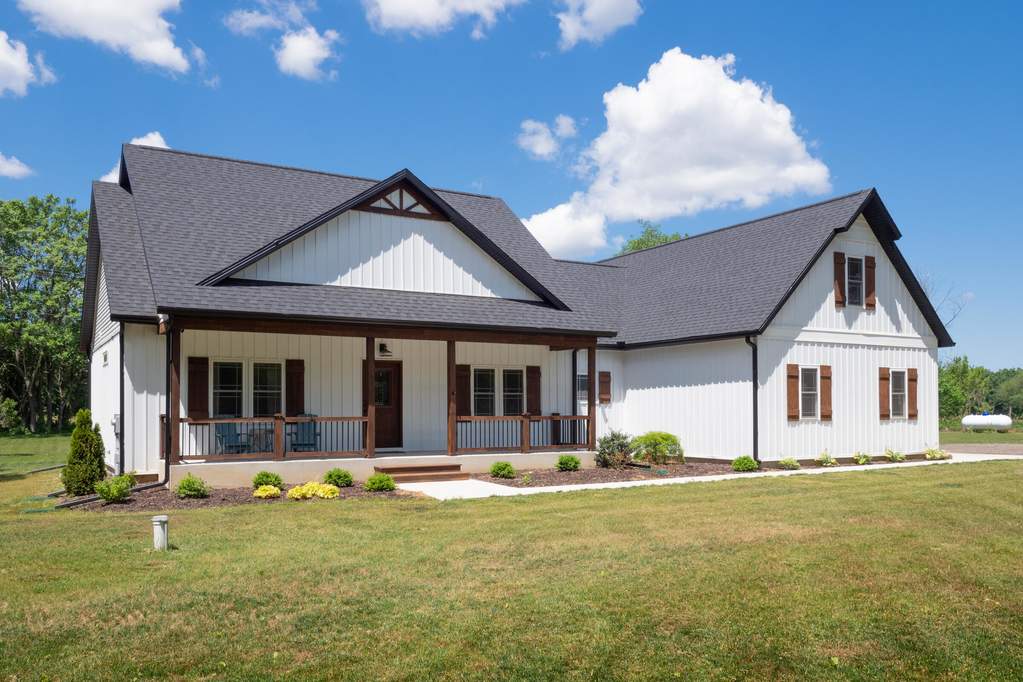 58430 M 62, Cassopolis, MI 49031 MLS 21023092 properties SW Michigan