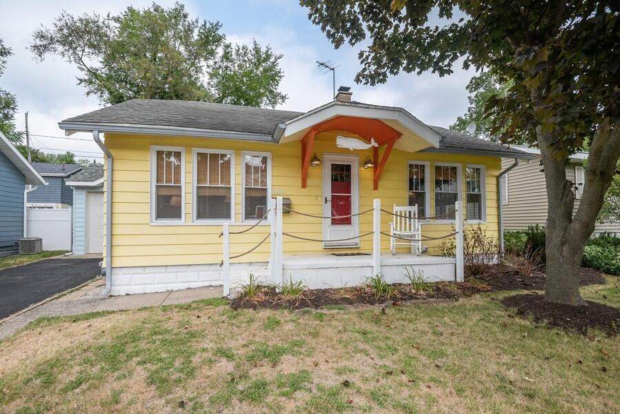 484 Upton Drive, St. Joseph, MI 49085 MLS 21108331 properties SW