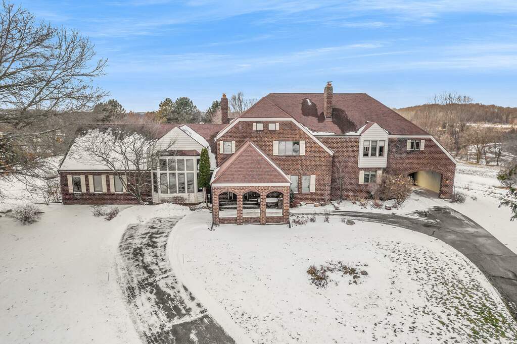 5801 Buttrick Avenue Se, Alto, MI 49302 MLS 22005950 properties