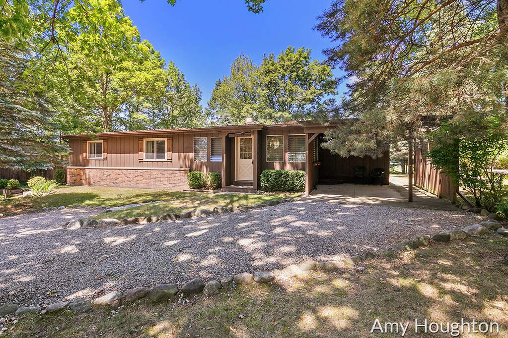 1024 Cordoba Lane, Lake Isabella, MI 48893 MLS 22028086